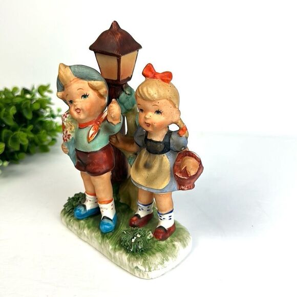 Vintage Hummel Style Boy and Girl Figurine Hansel & Gretel made in Japan - Picture 7 of 10